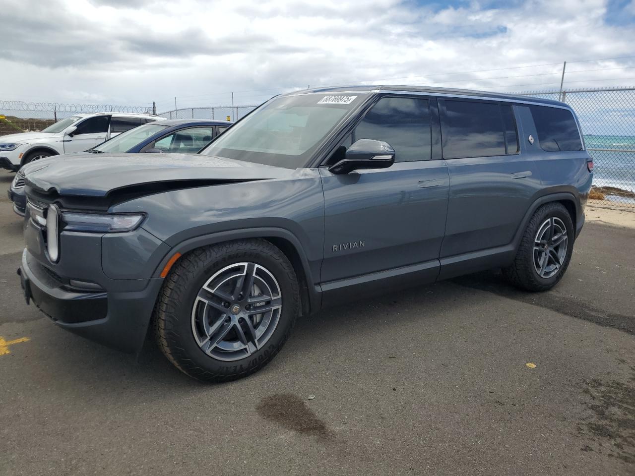 RIVIAN R1S 2025