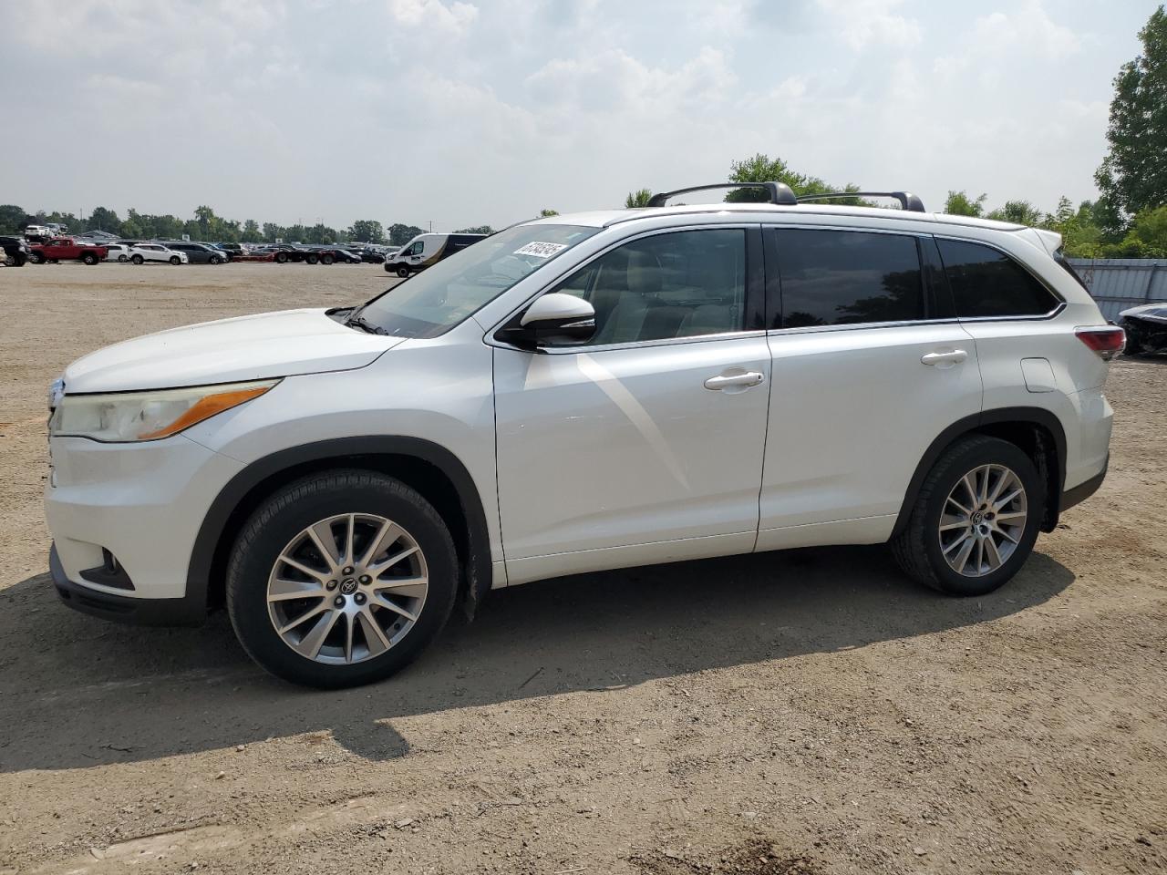 TOYOTA HIGHLANDER 2016