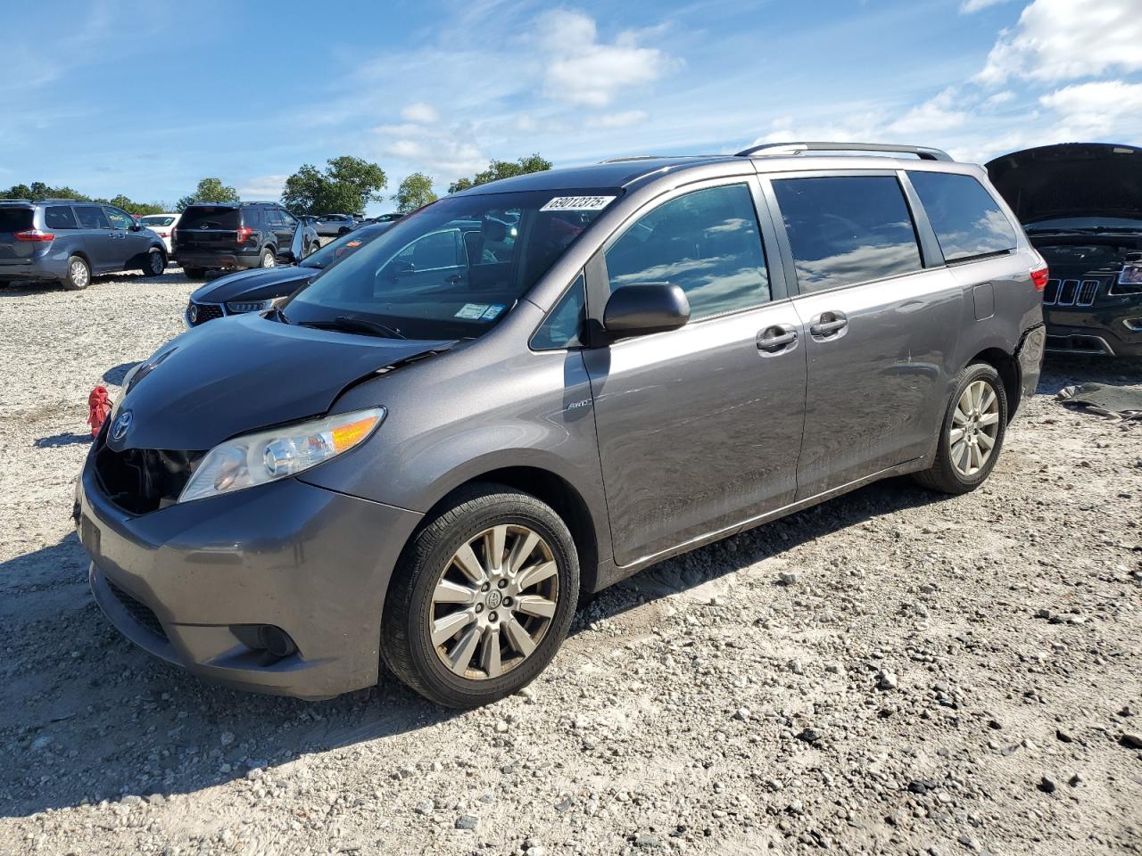 TOYOTA SIENNA 2017