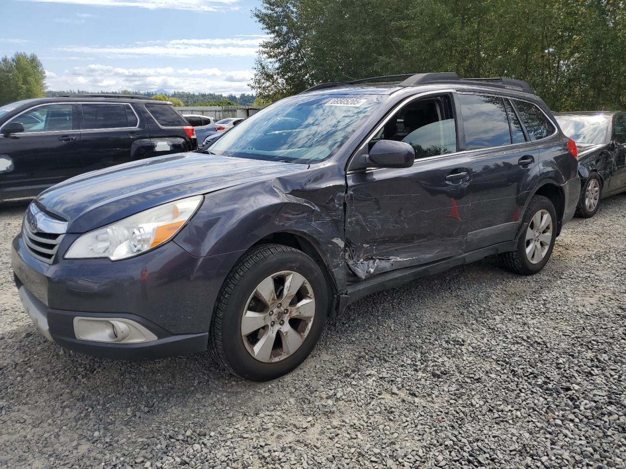 SUBARU OUTBACK 2. 2012