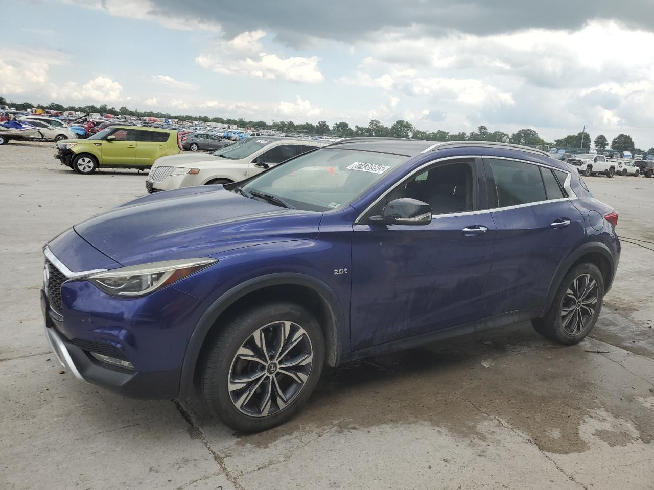 INFINITI QX30 BASE 2017