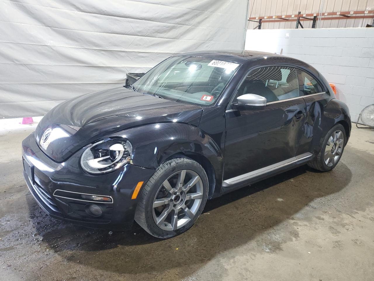 VOLKSWAGEN BEETLE 2014