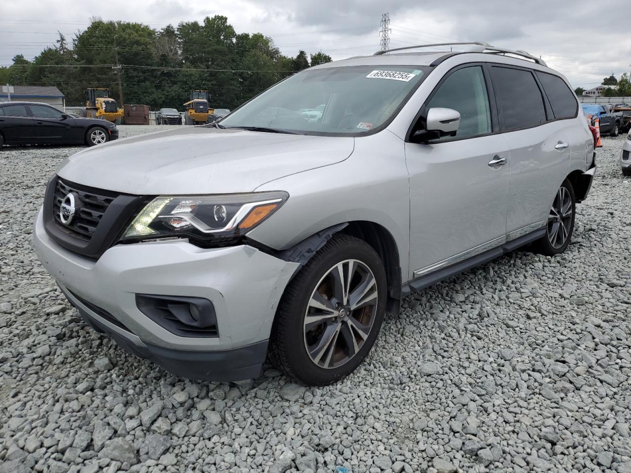 NISSAN PATHFINDER 2017