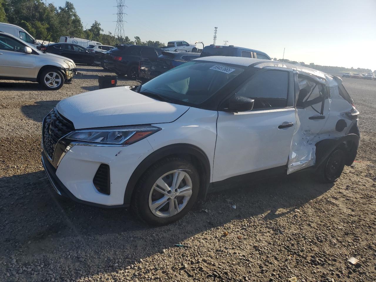 NISSAN KICKS S 2022