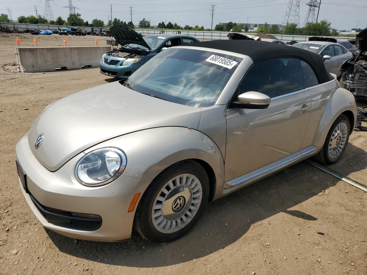 VOLKSWAGEN BEETLE 2013