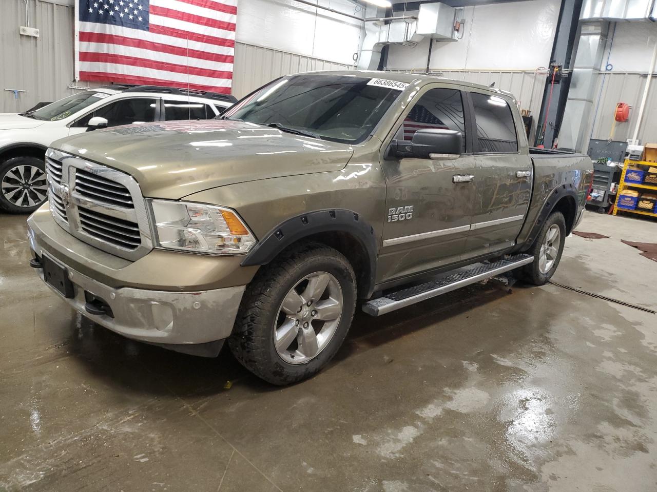 RAM 1500 SLT 2015