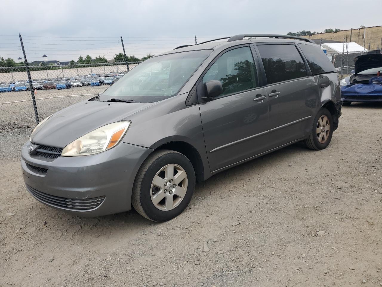 TOYOTA SIENNA CE 2005