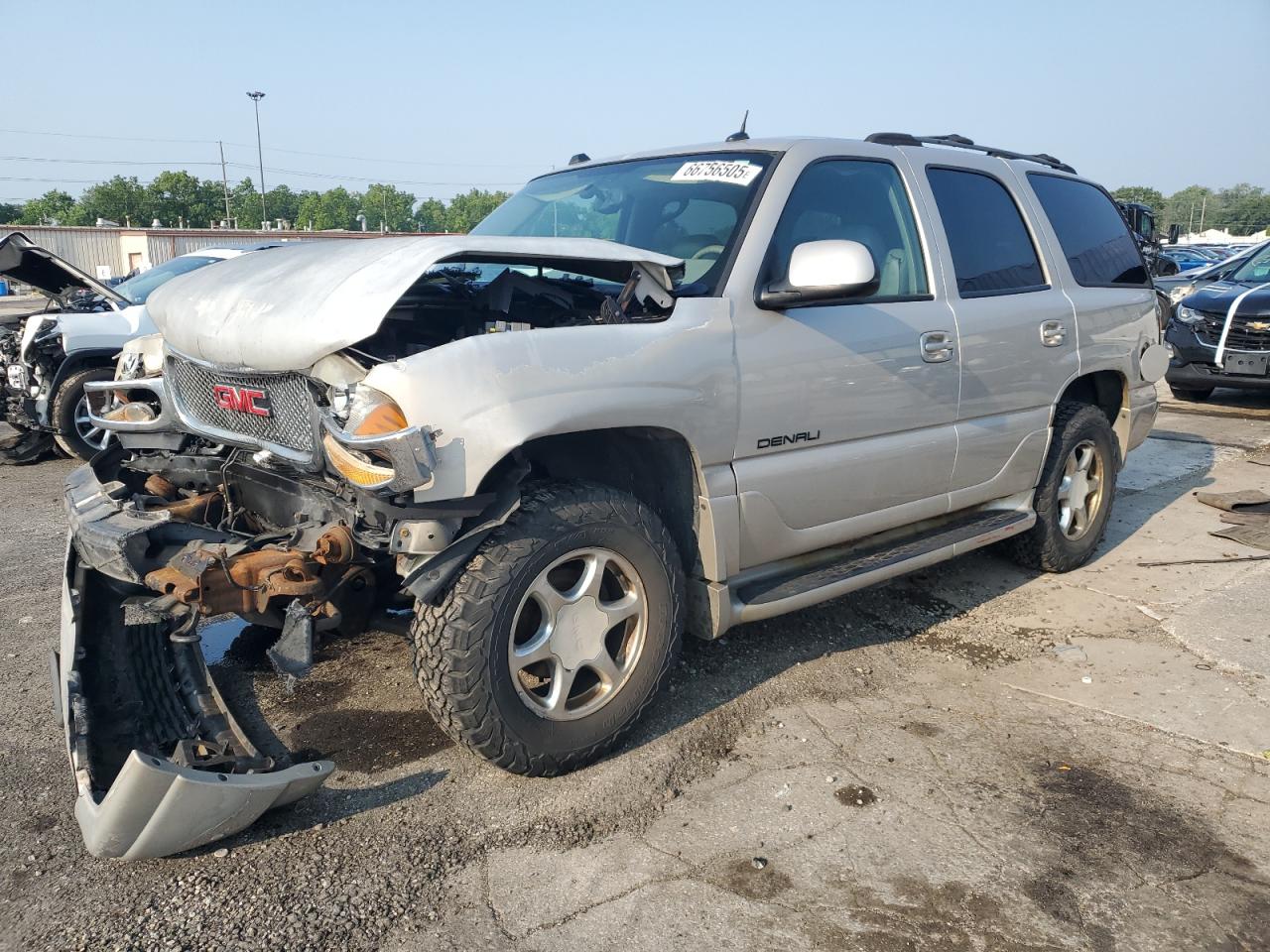 GMC YUKON DENA 2004