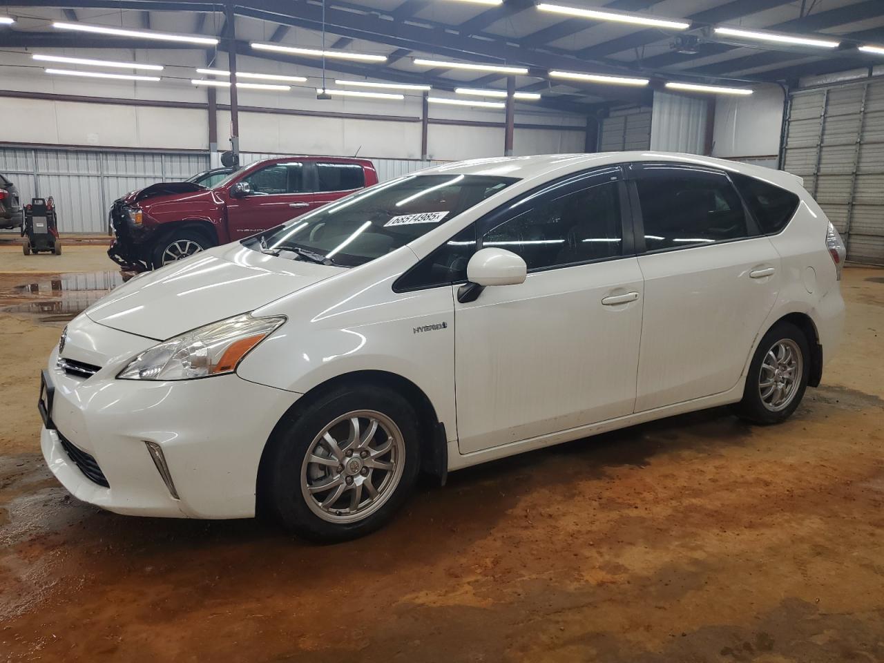 TOYOTA PRIUS V 2012