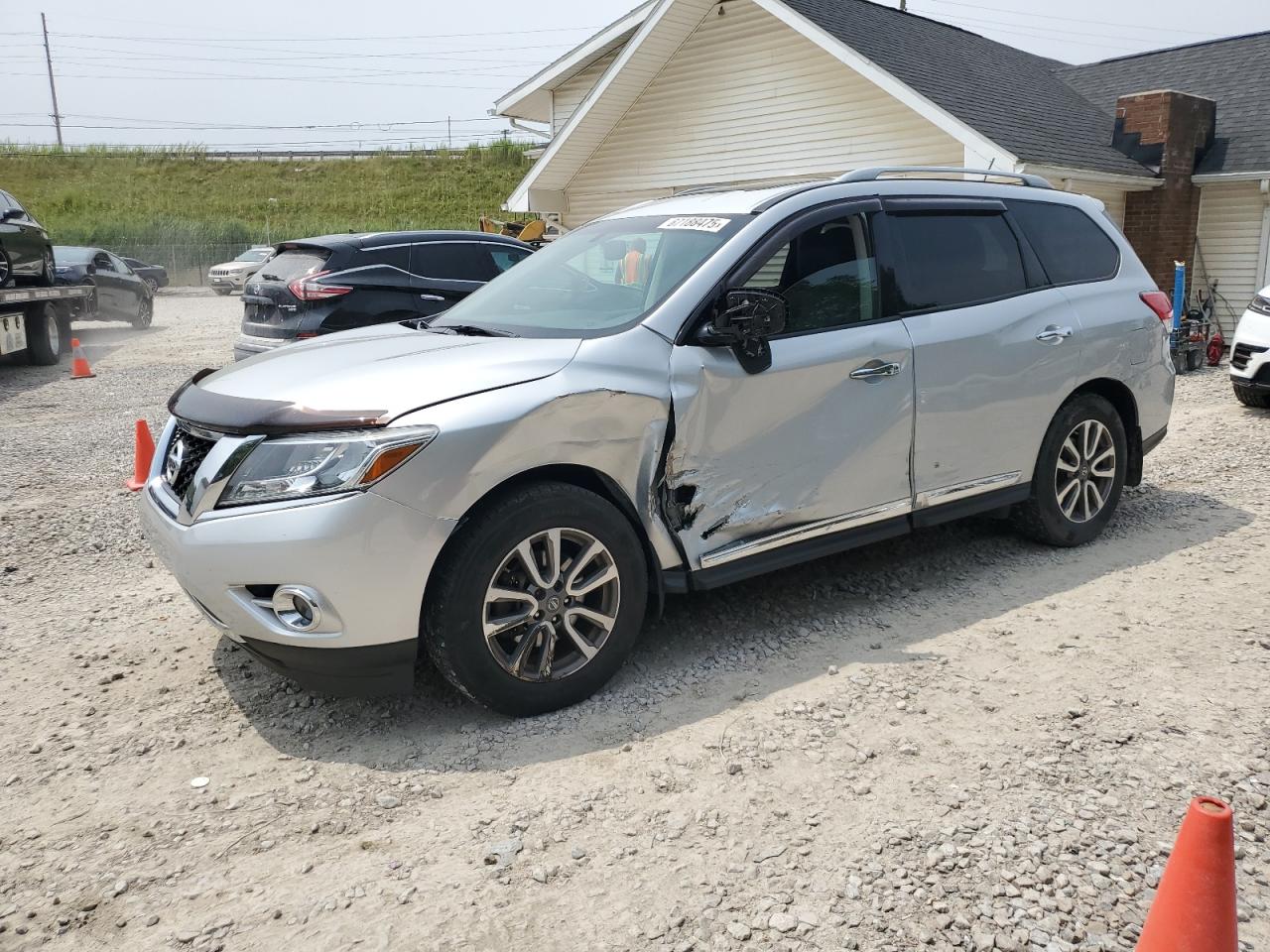 NISSAN PATHFINDER 2013