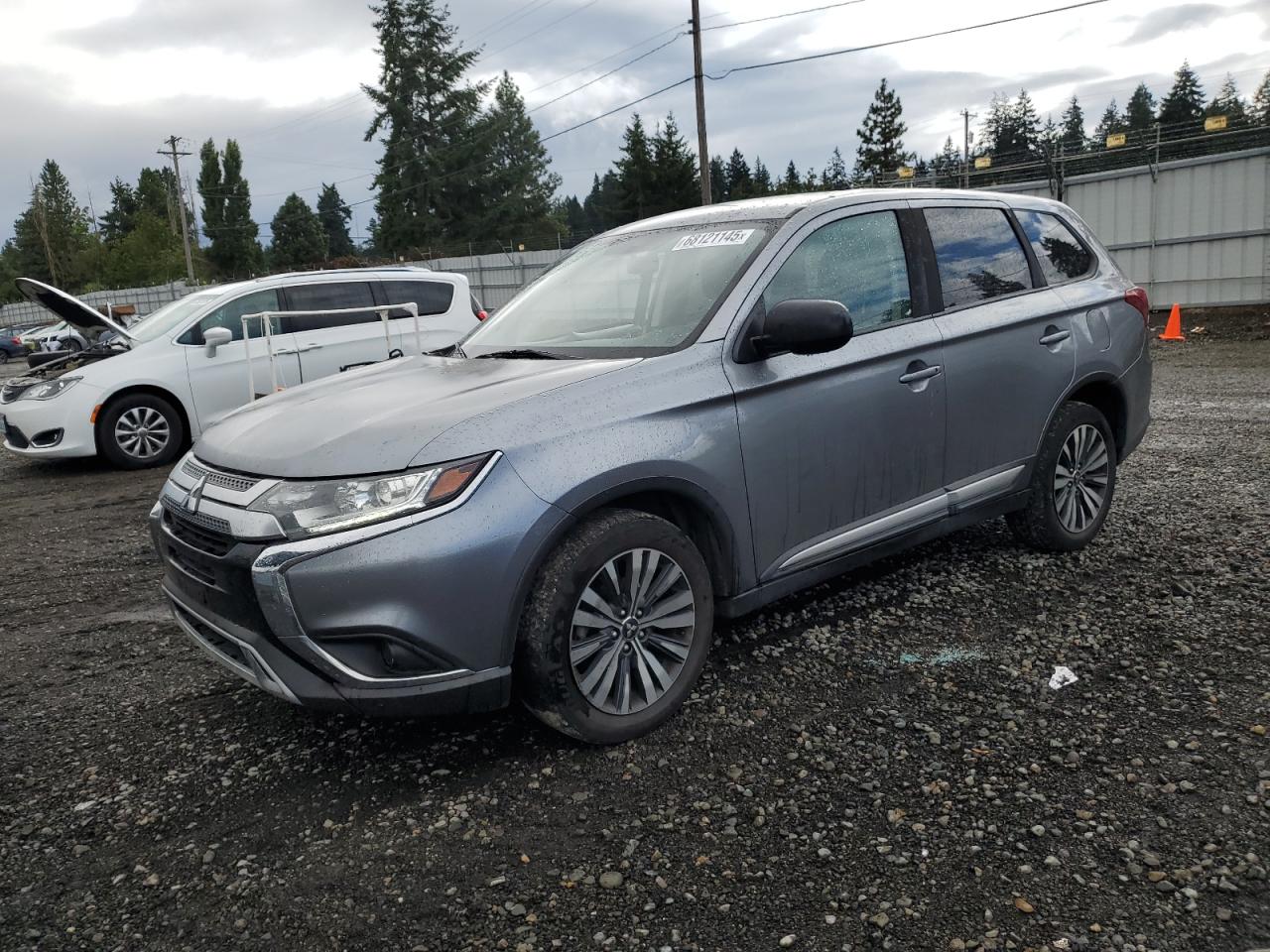 MITSUBISHI OUTLANDER SE 2020