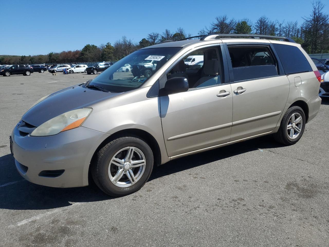TOYOTA SIENNA CE 2009