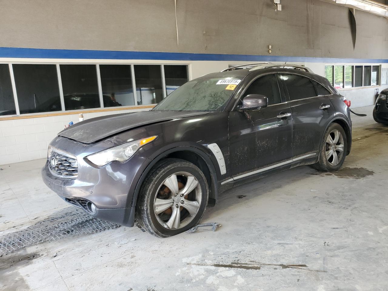 INFINITI FX35 2010