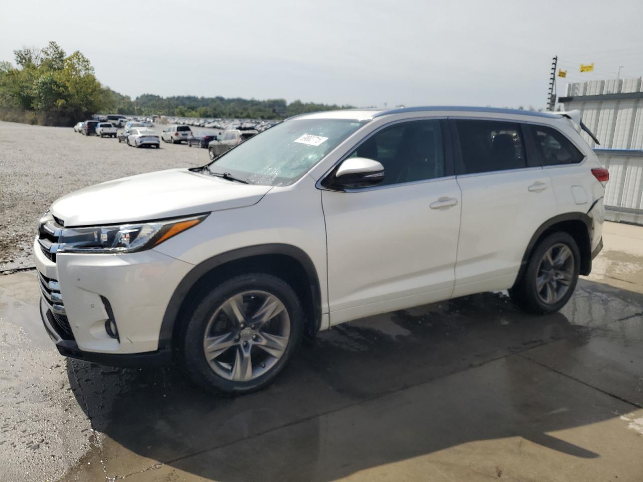 TOYOTA HIGHLANDER 2017