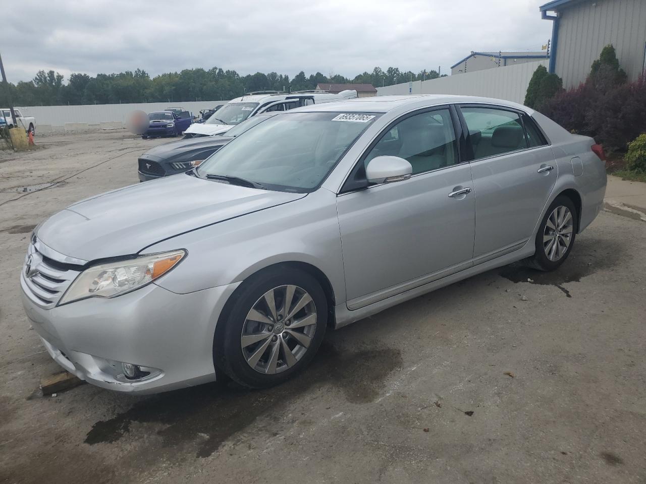 TOYOTA AVALON BAS 2011