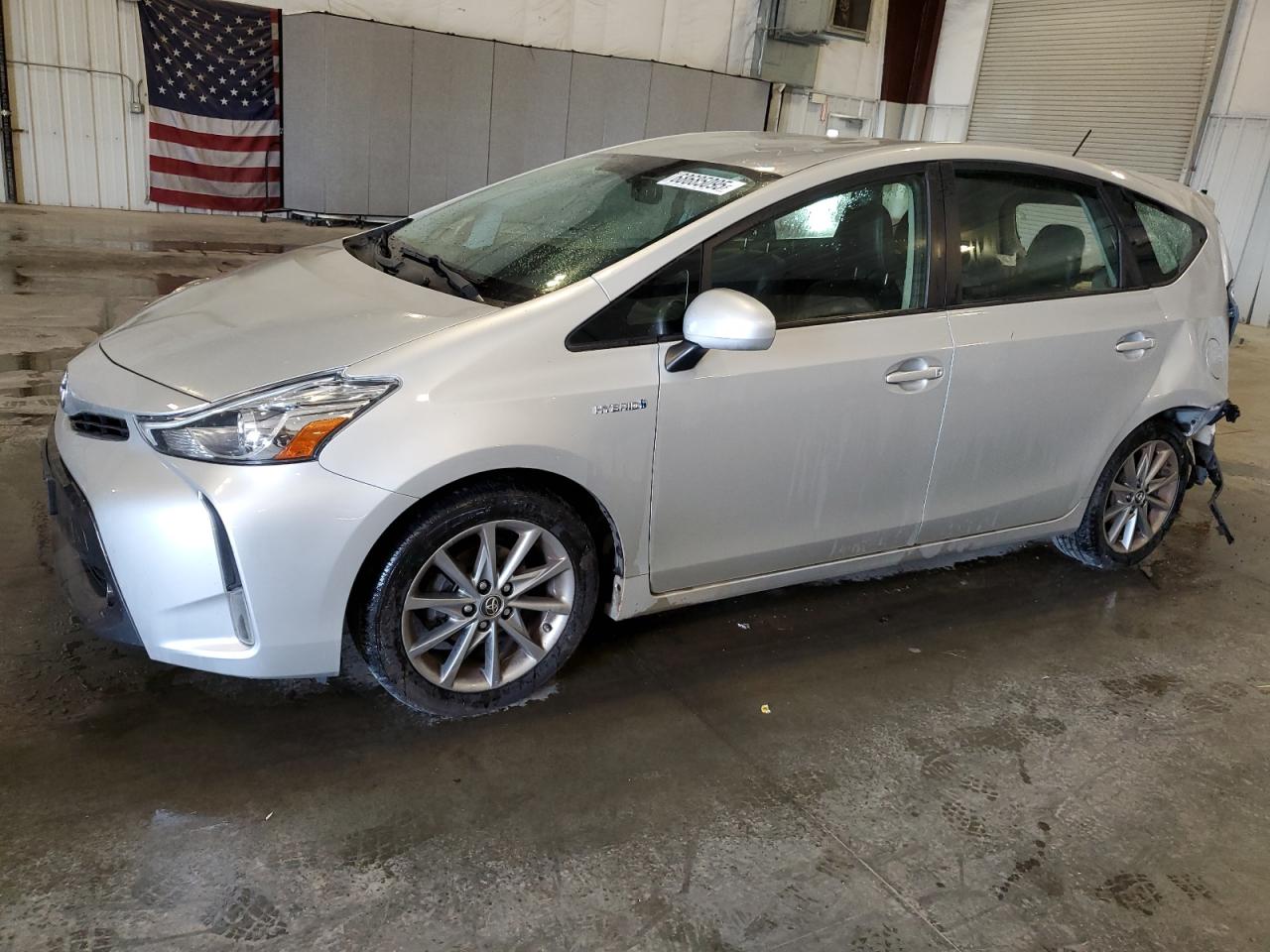 TOYOTA PRIUS V 2017