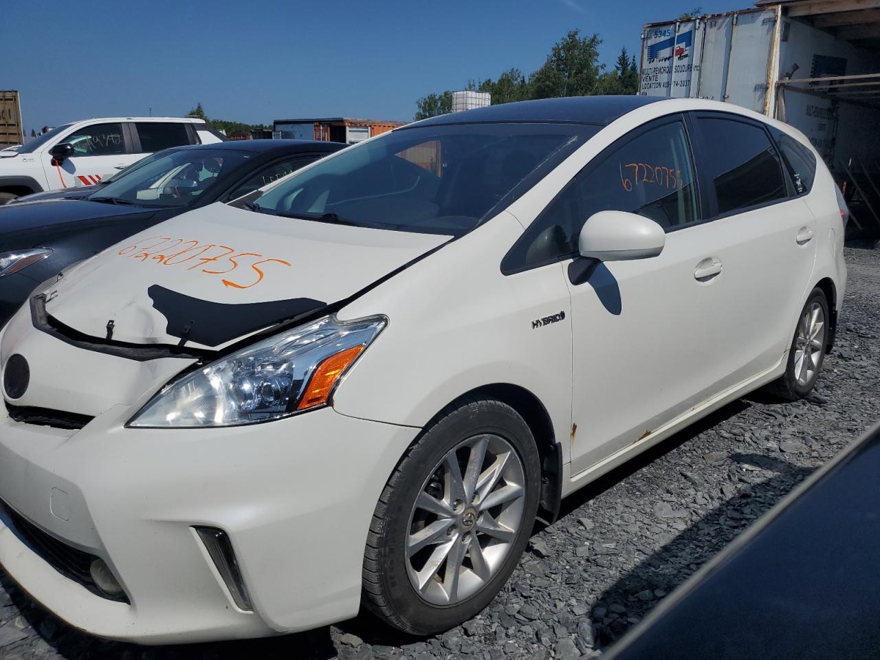 TOYOTA PRIUS V 2012