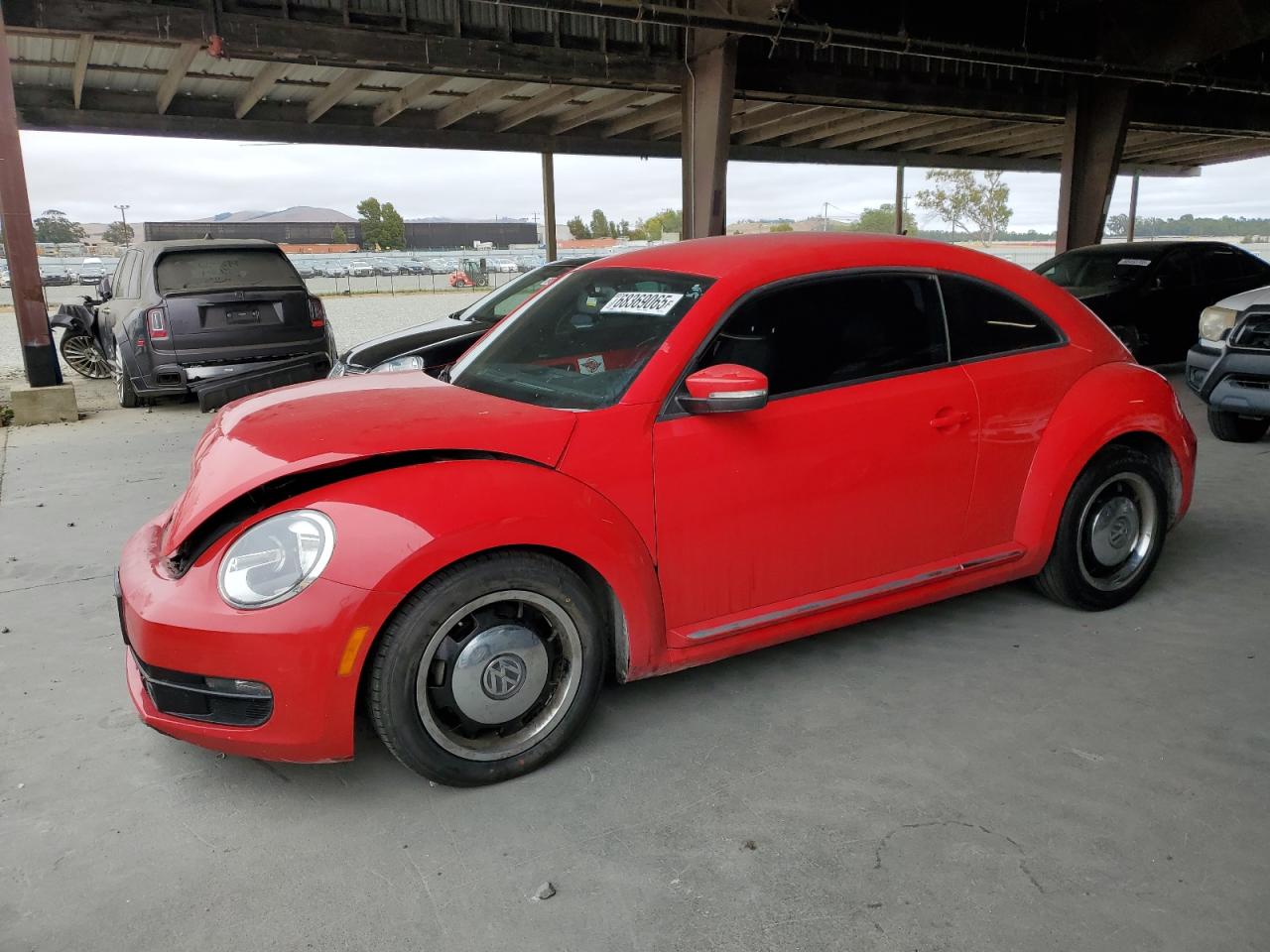 VOLKSWAGEN BEETLE 2012
