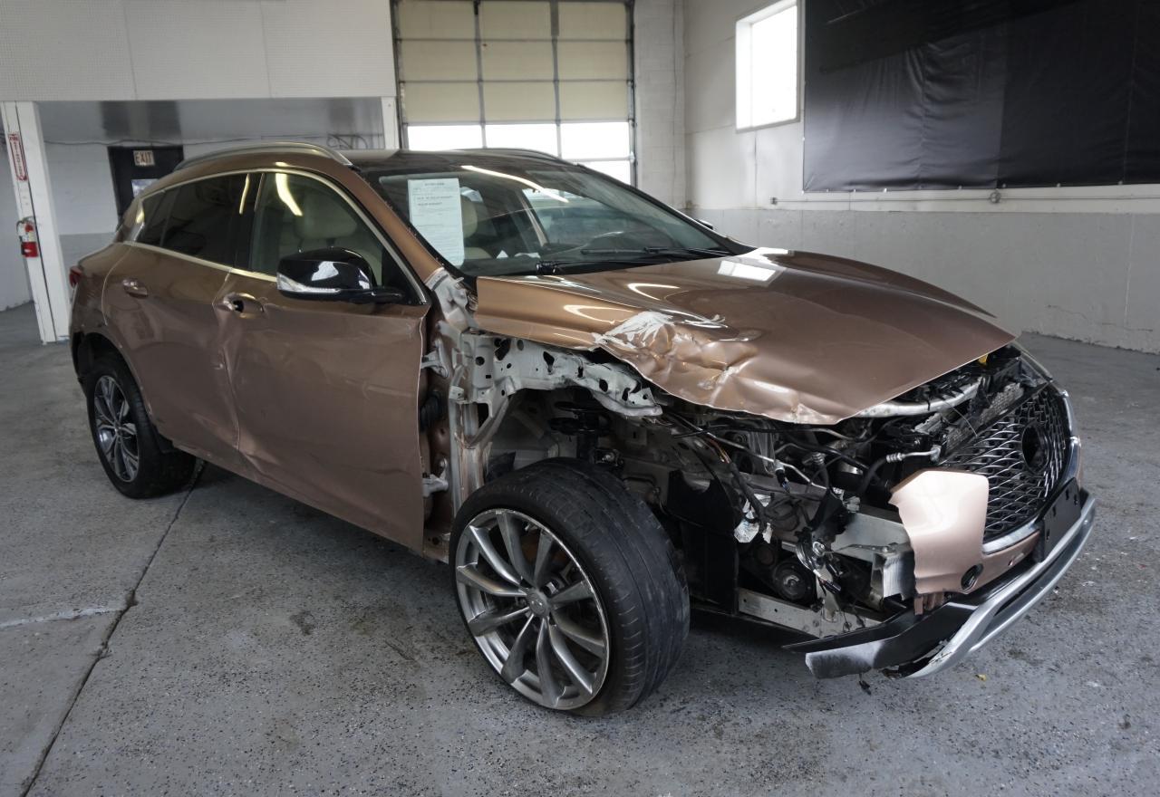INFINITI QX30 BASE 2017