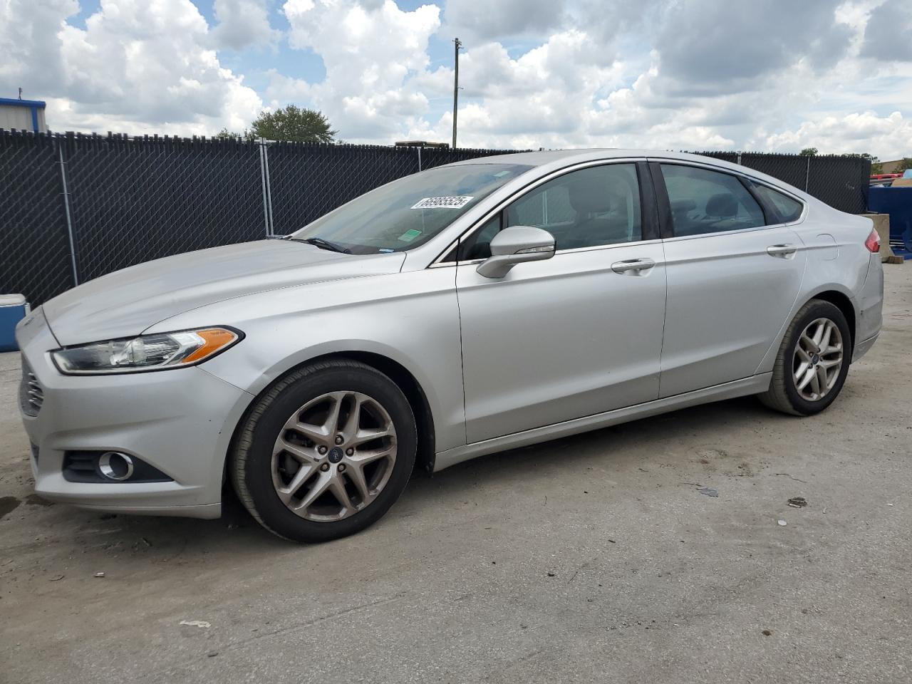 FORD FUSION SE 2013