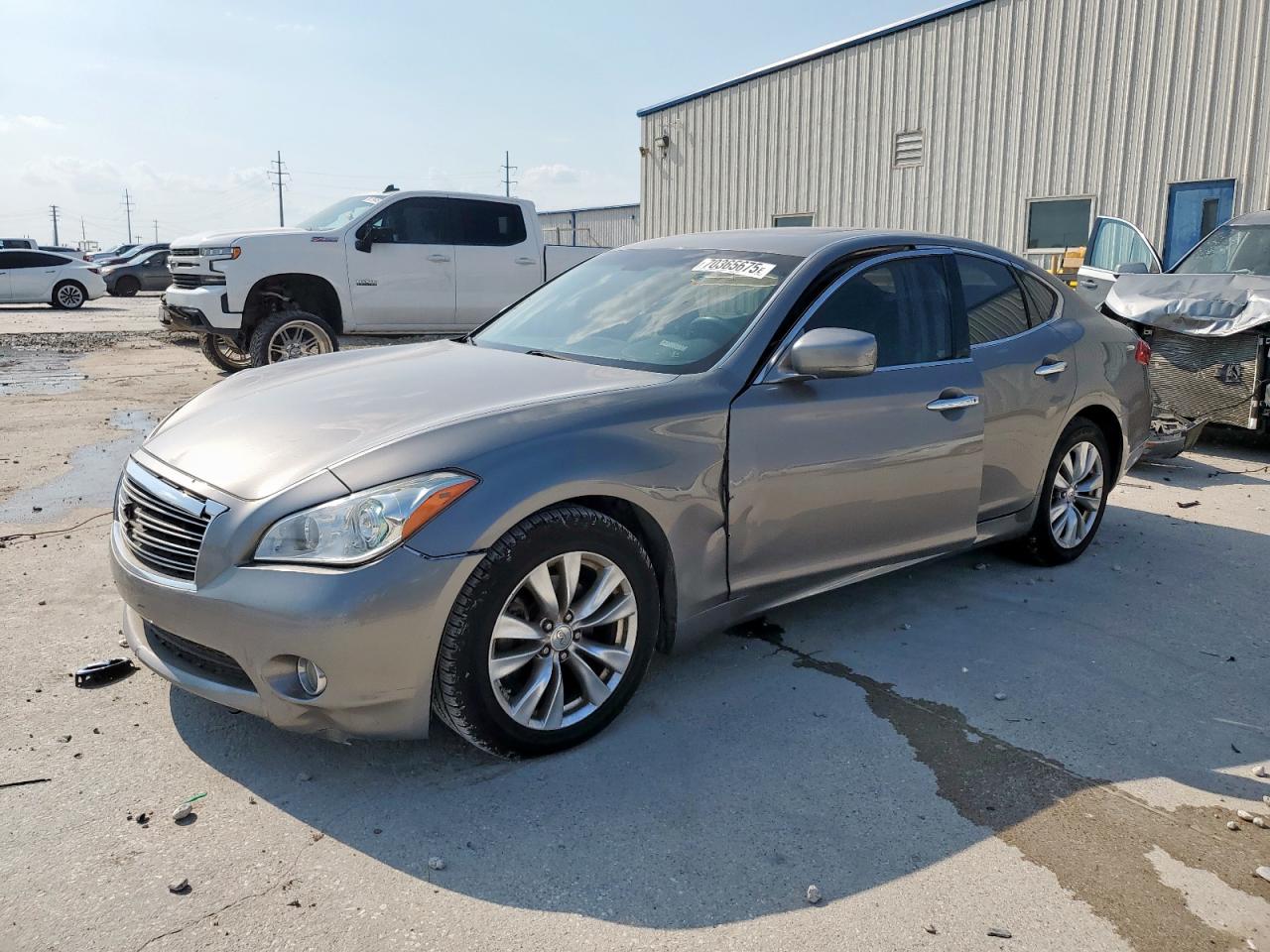 INFINITI M37 2012