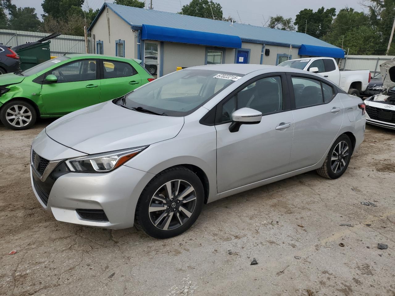 NISSAN VERSA SV 2021