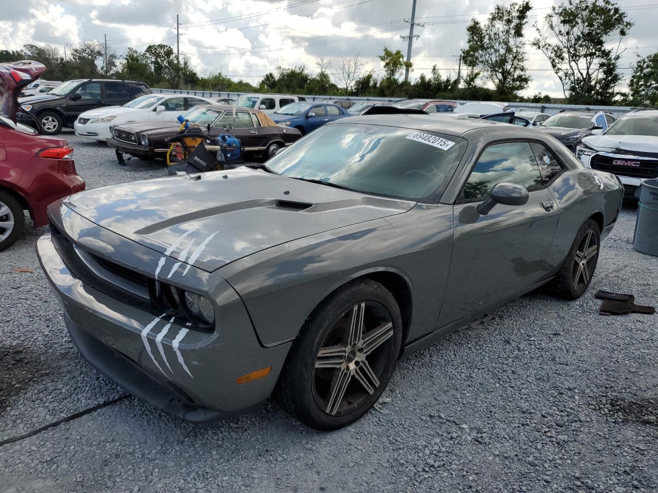 DODGE CHALLENGER 2011
