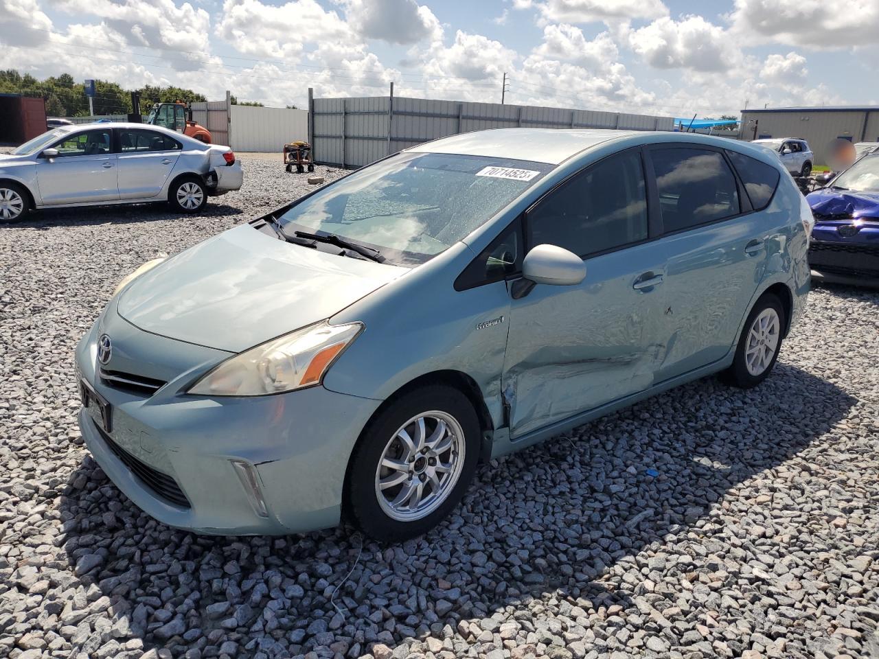 TOYOTA PRIUS V 2014