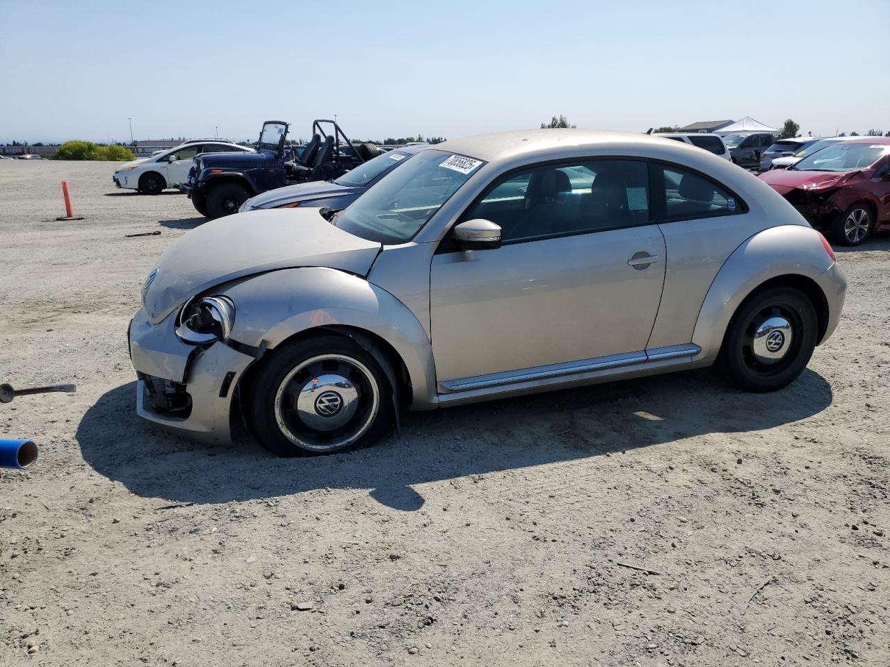 VOLKSWAGEN BEETLE 2013
