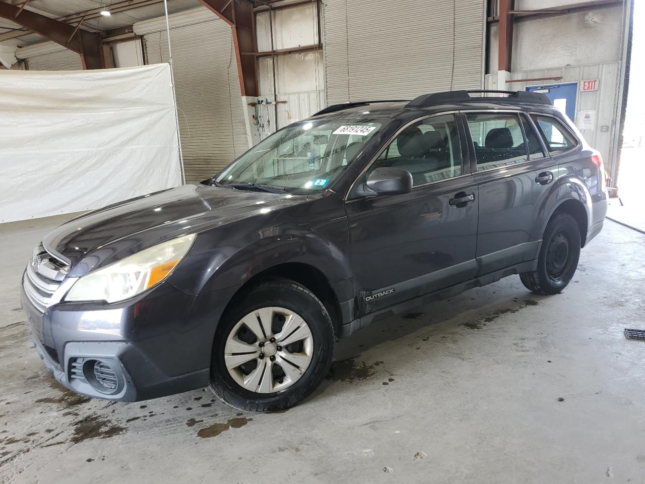 SUBARU OUTBACK 2. 2013