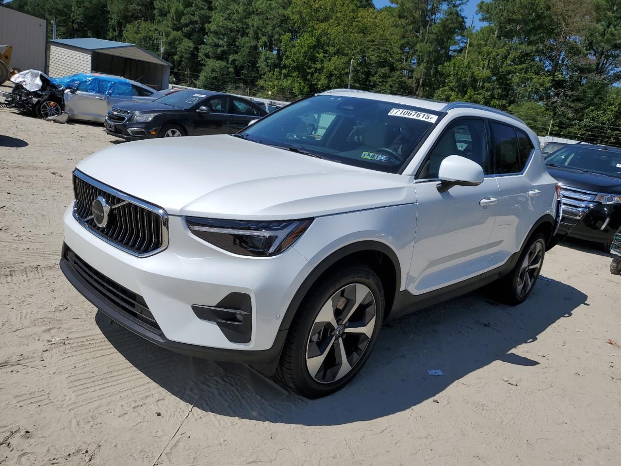 VOLVO XC40 PLUS 2025