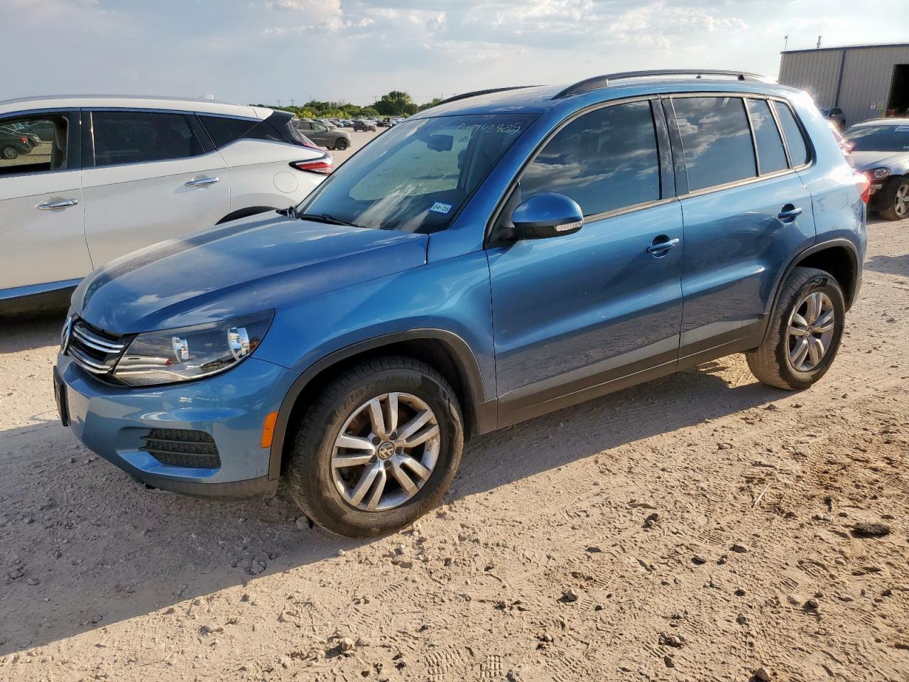 VOLKSWAGEN TIGUAN S 2017