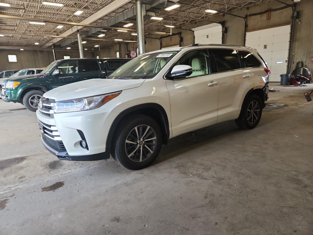 TOYOTA HIGHLANDER 2018