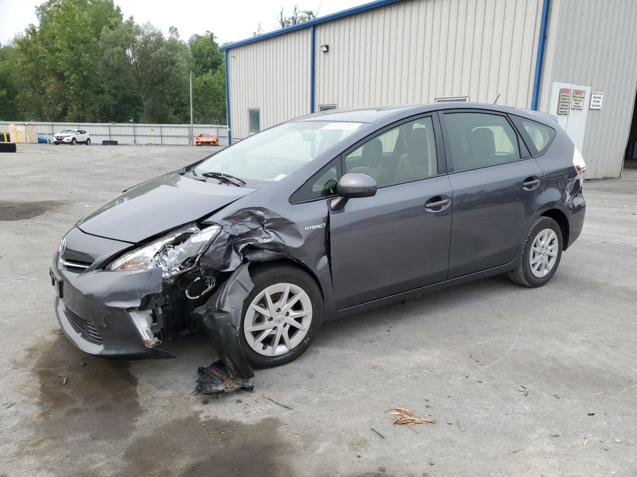 TOYOTA PRIUS V 2014