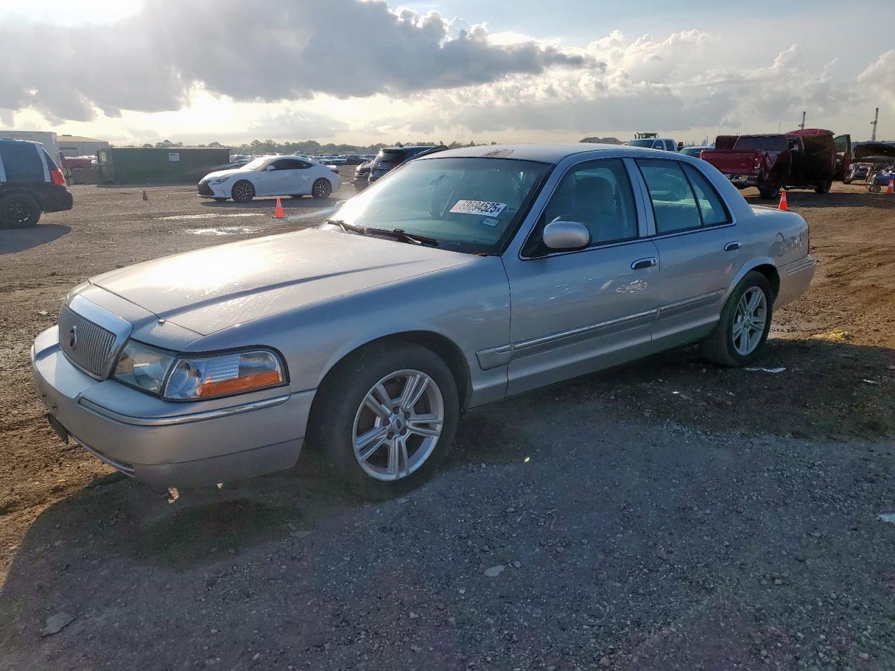 MERCURY GRAND MARQUIS GS 2003