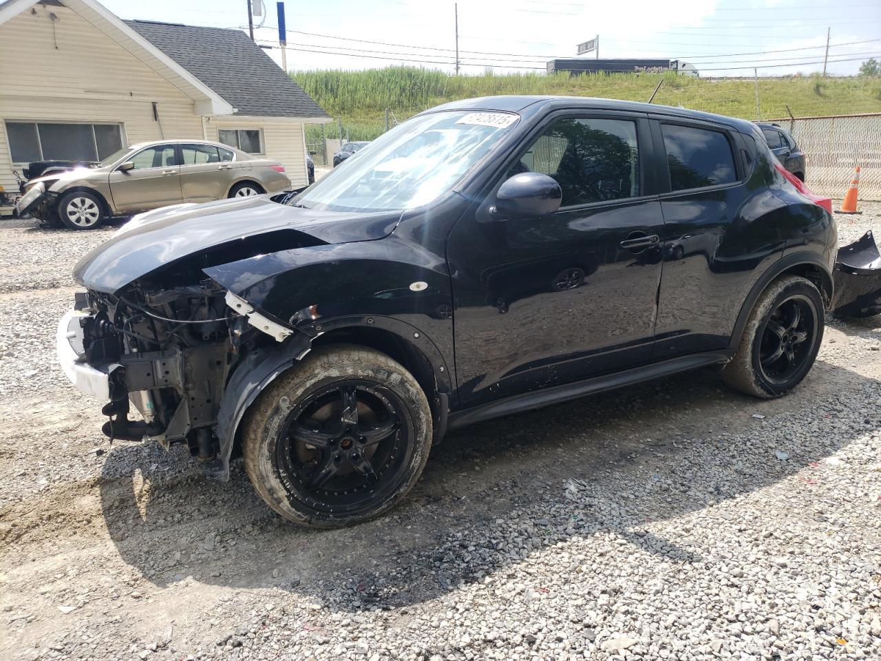 NISSAN JUKE S 2011