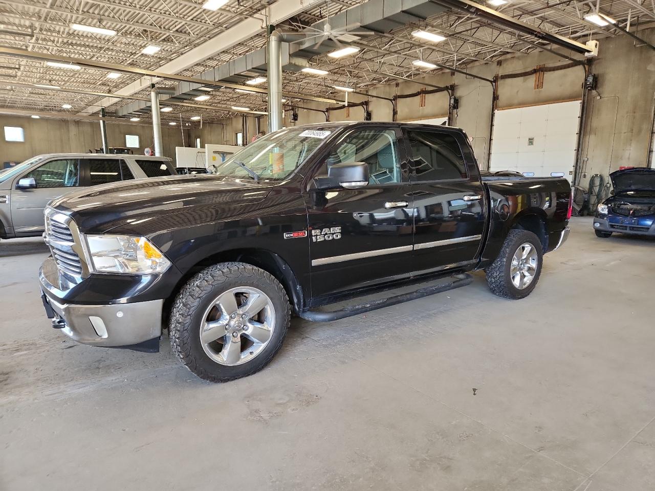 RAM 1500 SLT 2015