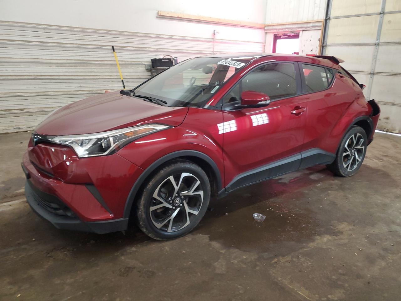 TOYOTA C-HR XLE 2019
