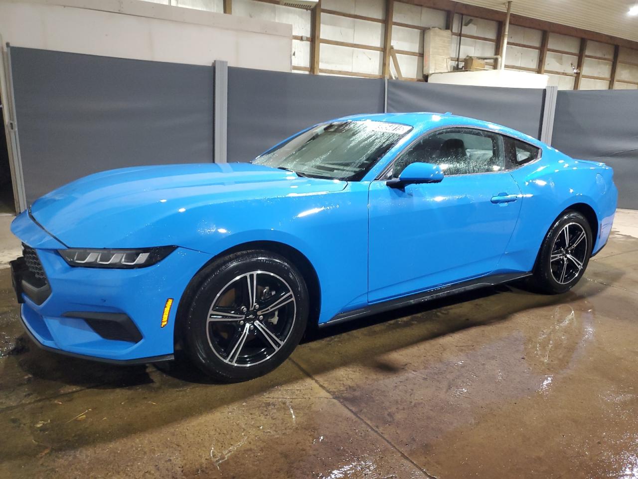 FORD MUSTANG 2024