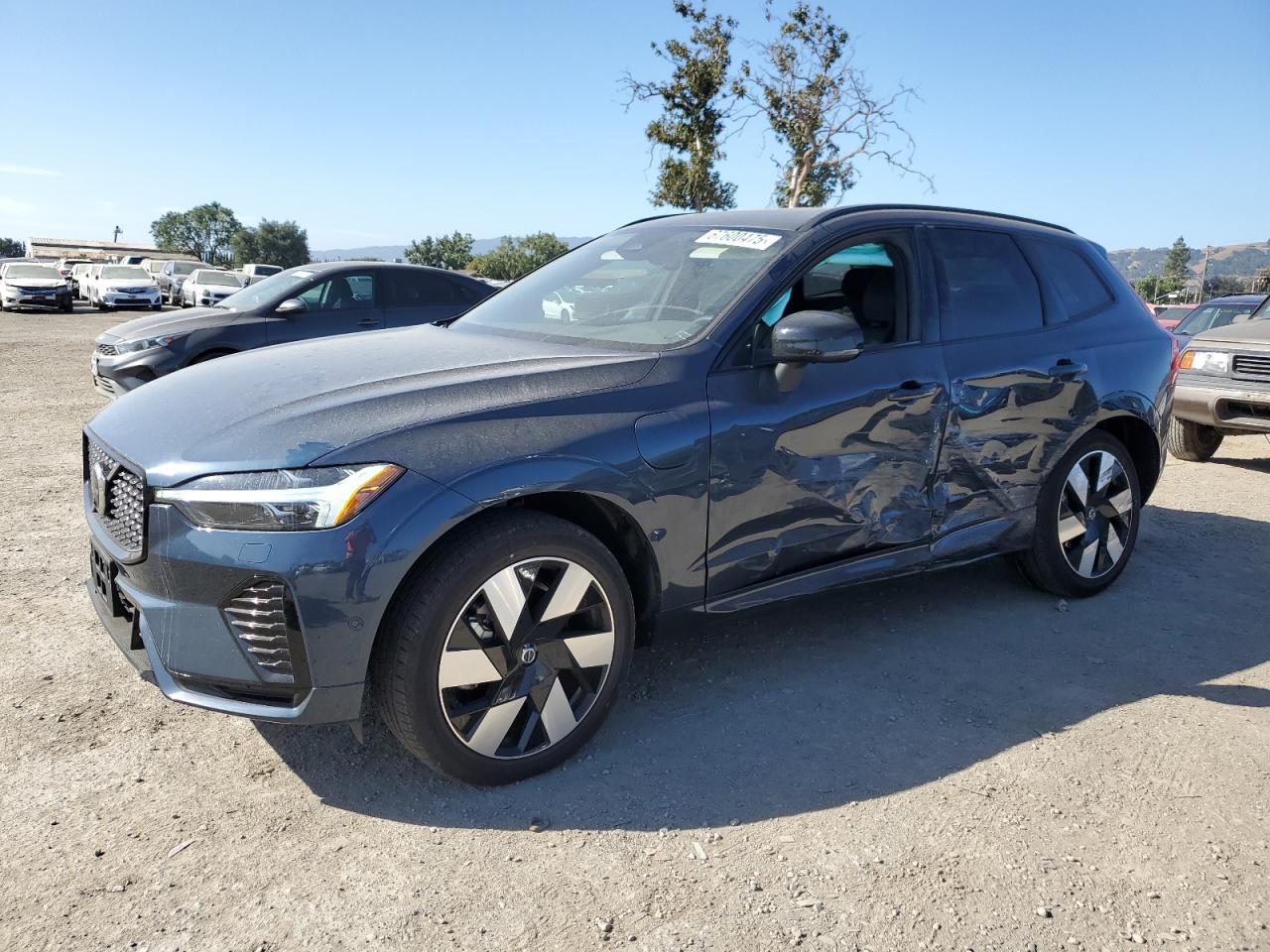 VOLVO XC60 PLUS 2023