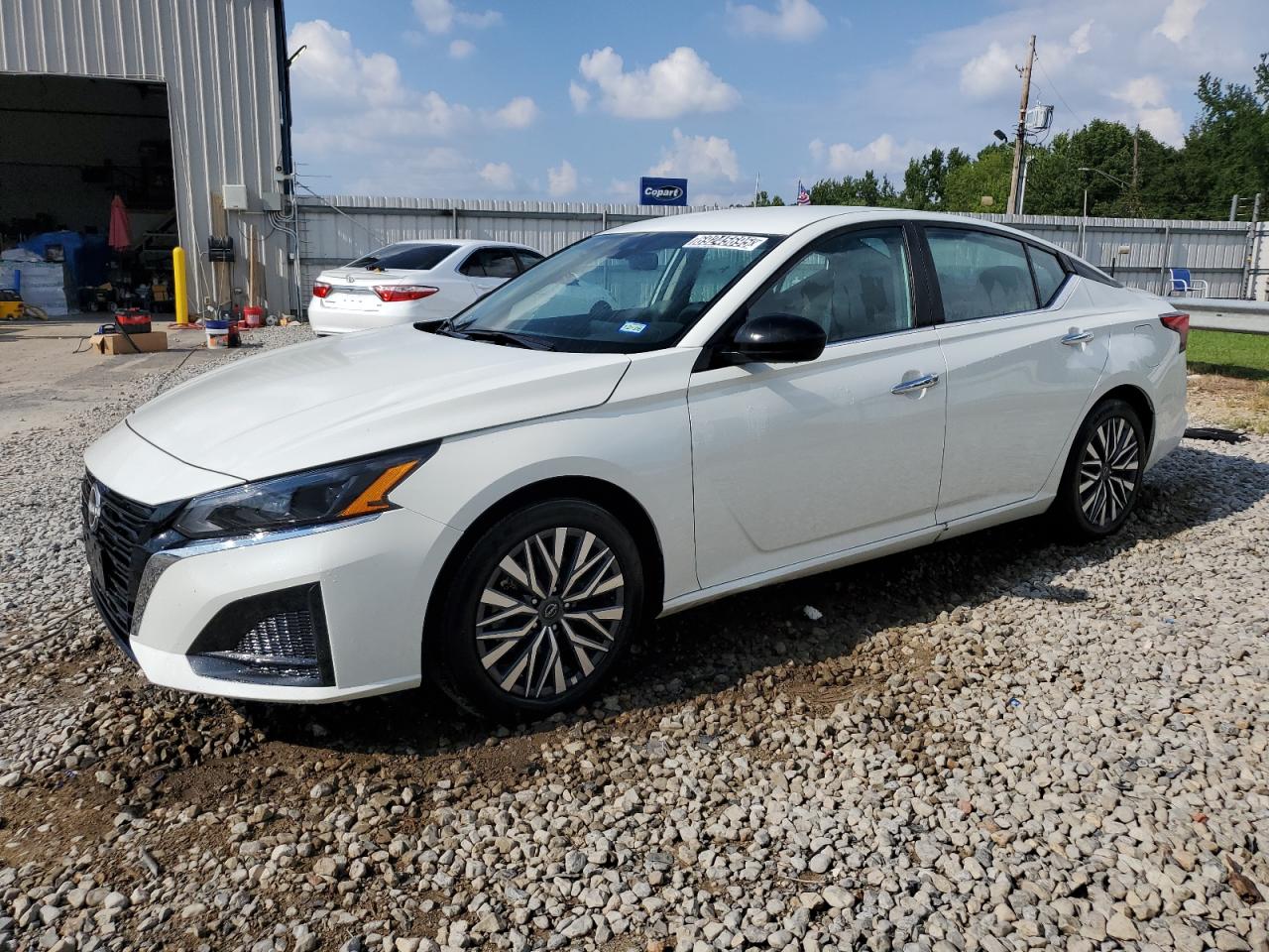 NISSAN ALTIMA SV 2025