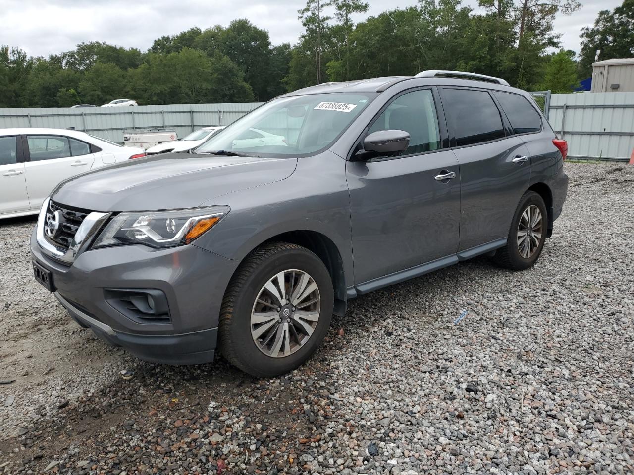 NISSAN PATHFINDER 2017