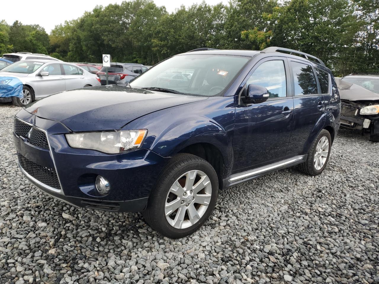 MITSUBISHI OUTLANDER 2012
