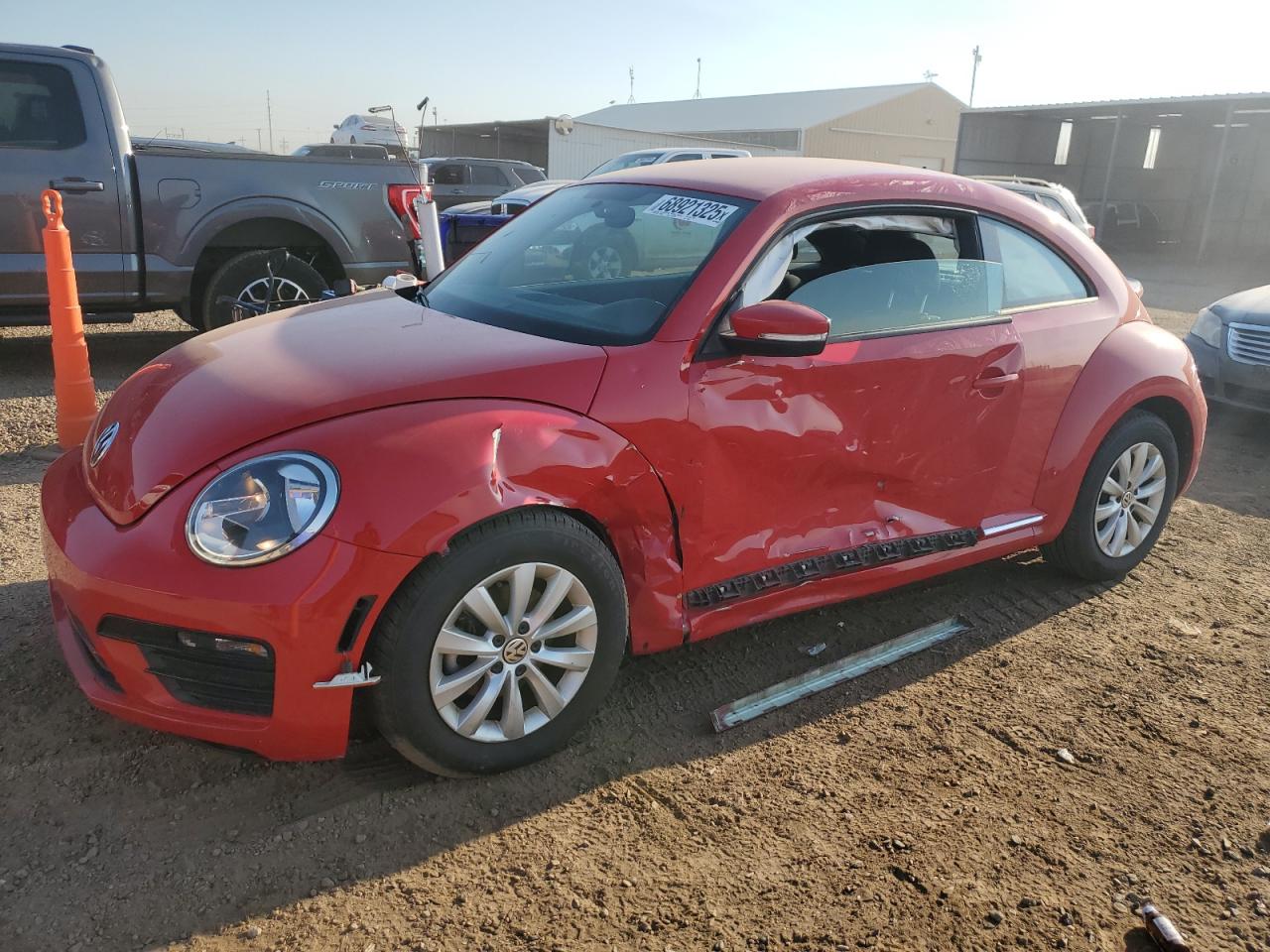 VOLKSWAGEN BEETLE S 2019