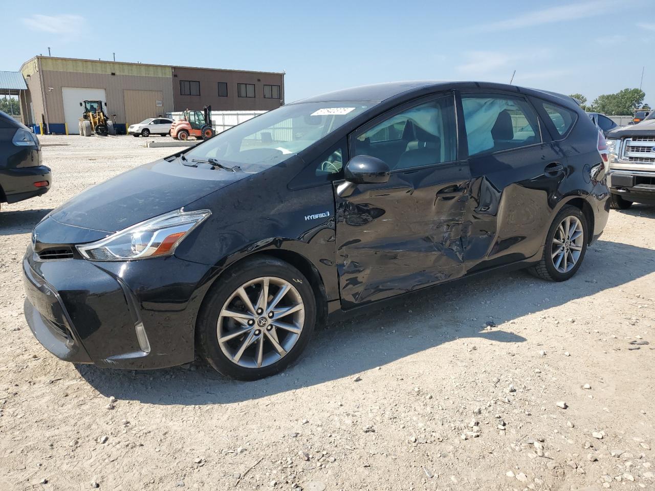 TOYOTA PRIUS V 2017