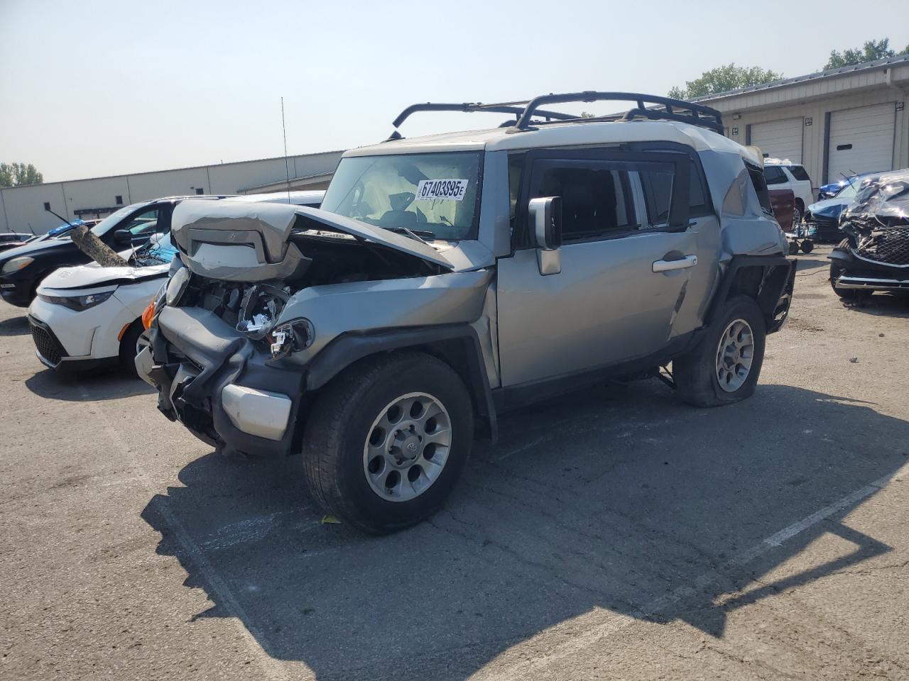 TOYOTA FJ CRUISER 2012