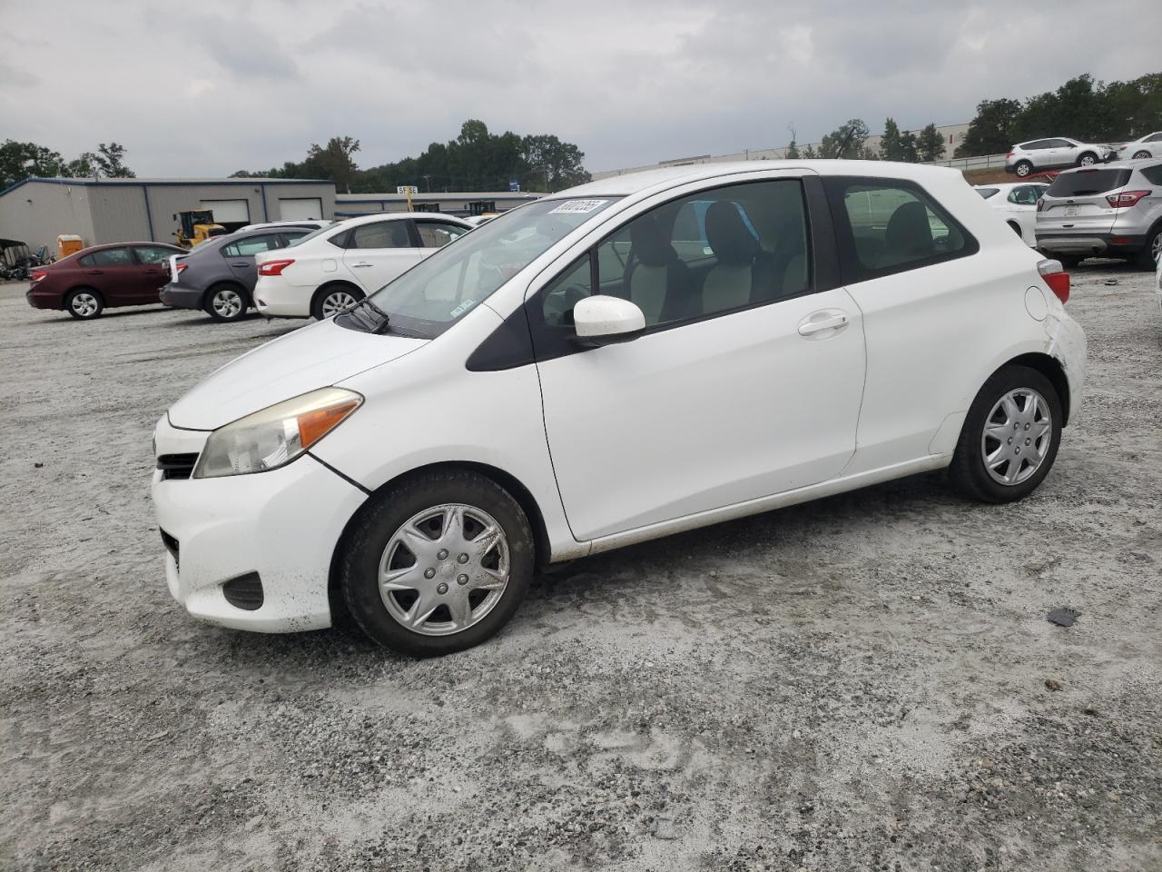 TOYOTA YARIS 2012