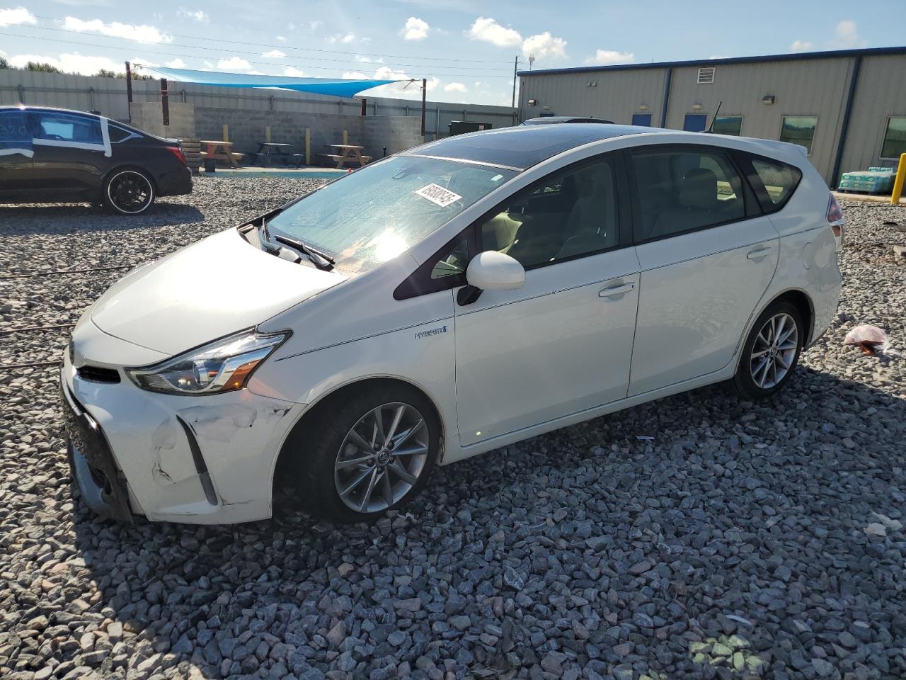 TOYOTA PRIUS V 2017