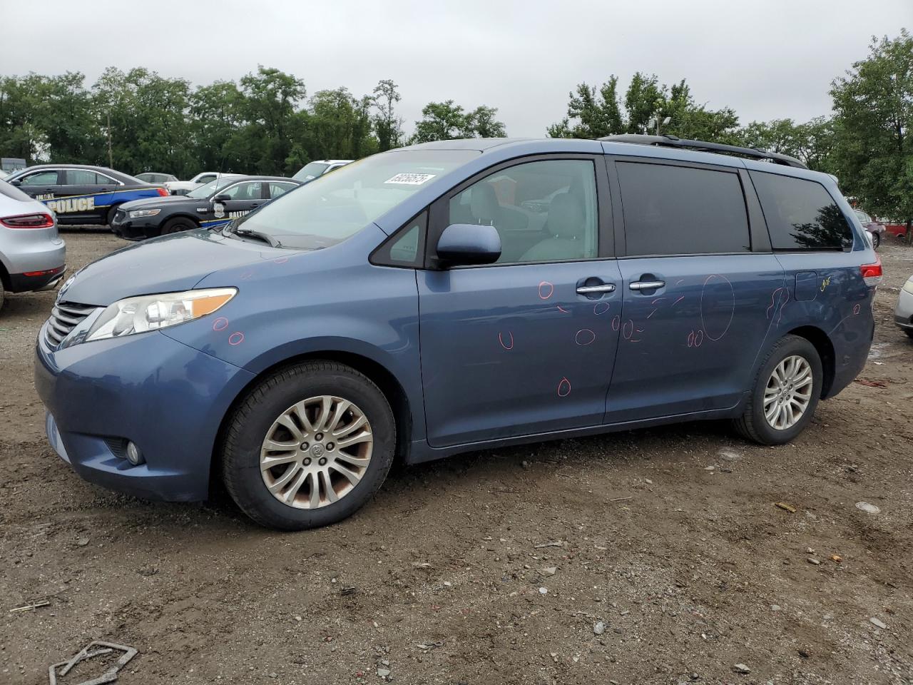 TOYOTA SIENNA XLE 2014