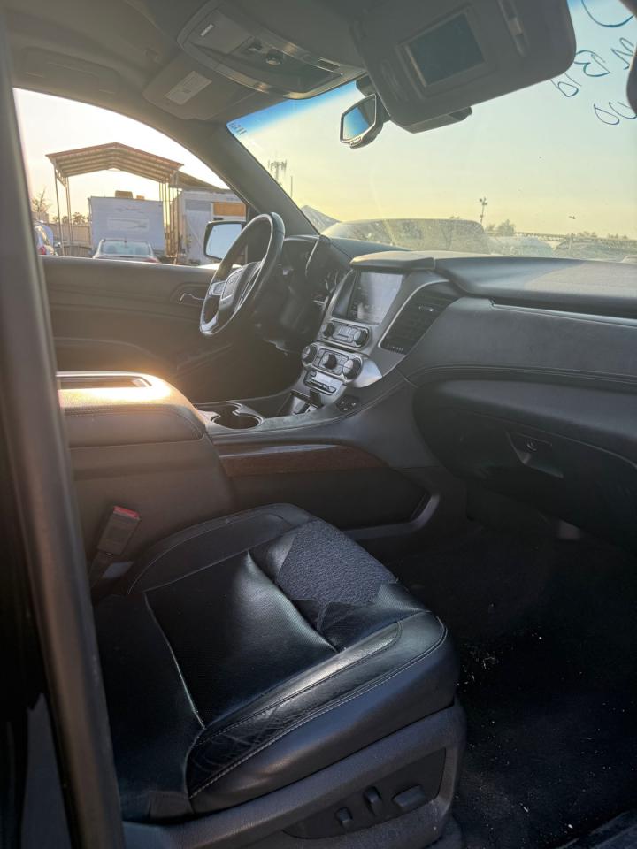GMC YUKON SLT 2017